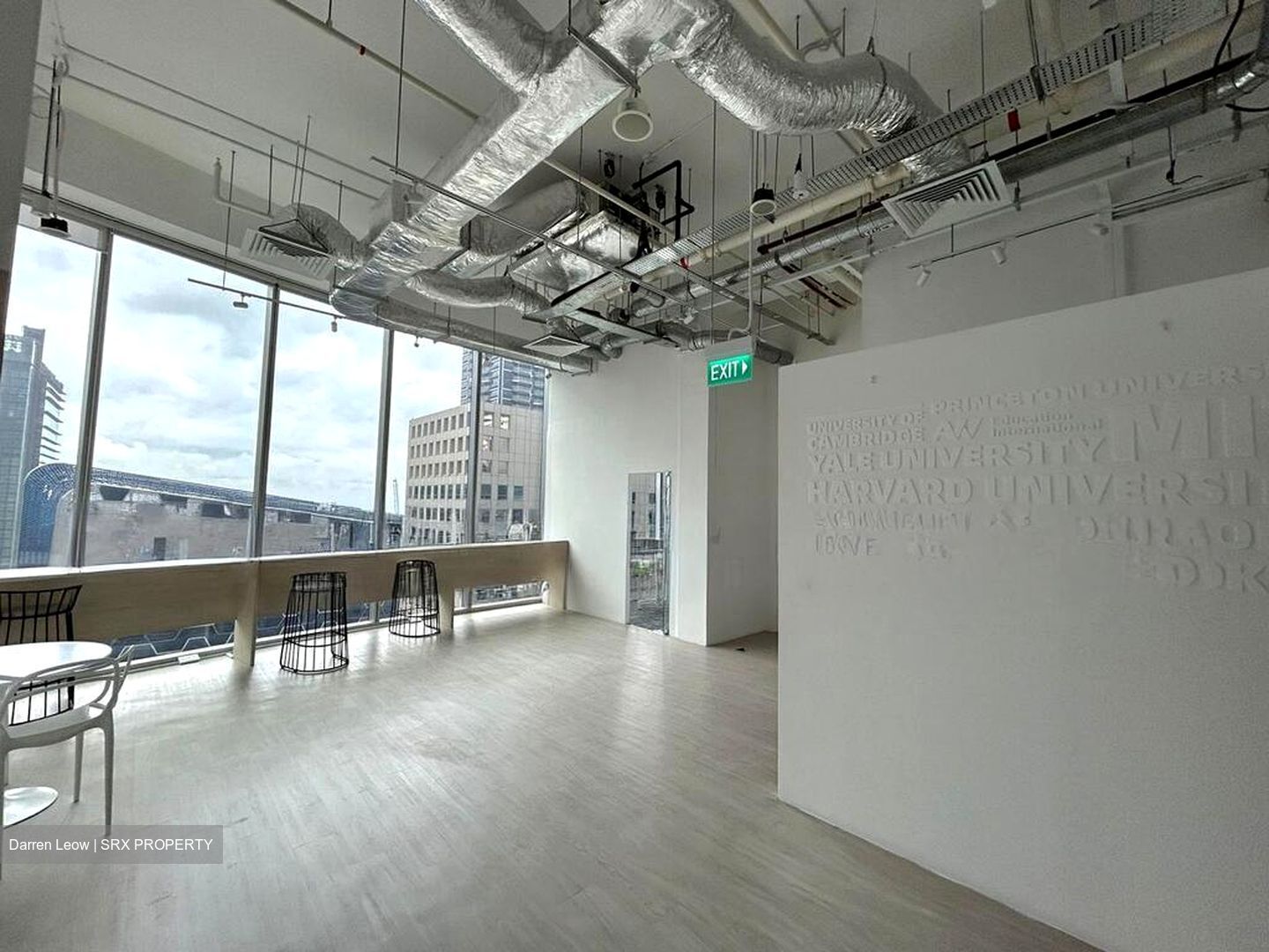 Oxley Tower (D1), Office #567555261